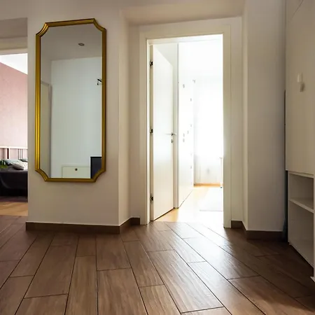 Large Two Bedroom Family App - Free Parking Apartman