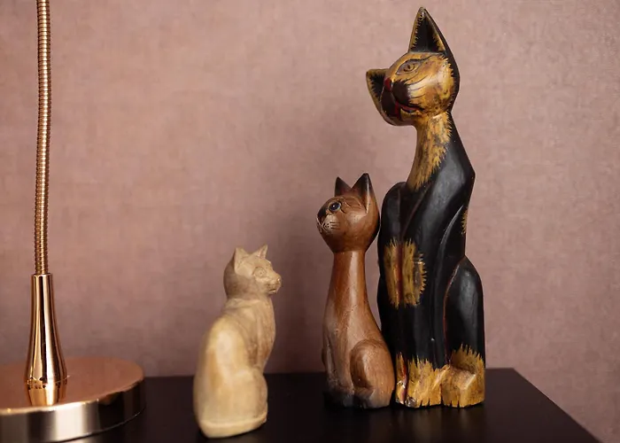 Large Two Bedroom Family App - Free Parking Daire