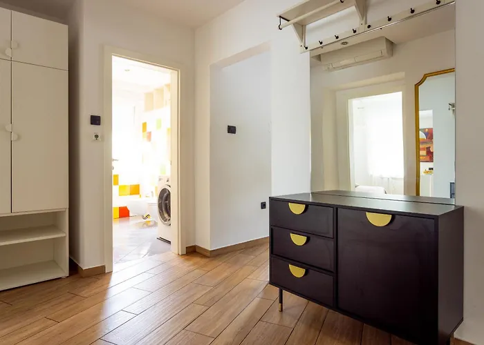 Large Two Bedroom Family App - Free Parking Laibach