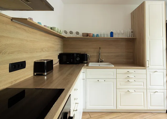 Large Two Bedroom Family App - Free Parking * Ljubljana