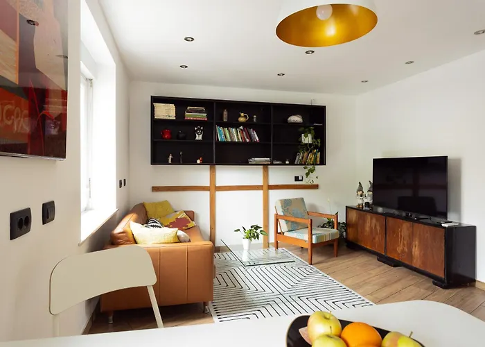 Large Two Bedroom Family App - Free Parking * Liubliana