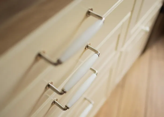 דירה Large Two Bedroom Family App - Free Parking *