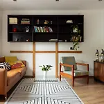 公寓 Large Two Bedroom Family App - Free Parking *