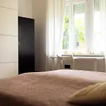 公寓 Large Two Bedroom Family App - Free Parking *